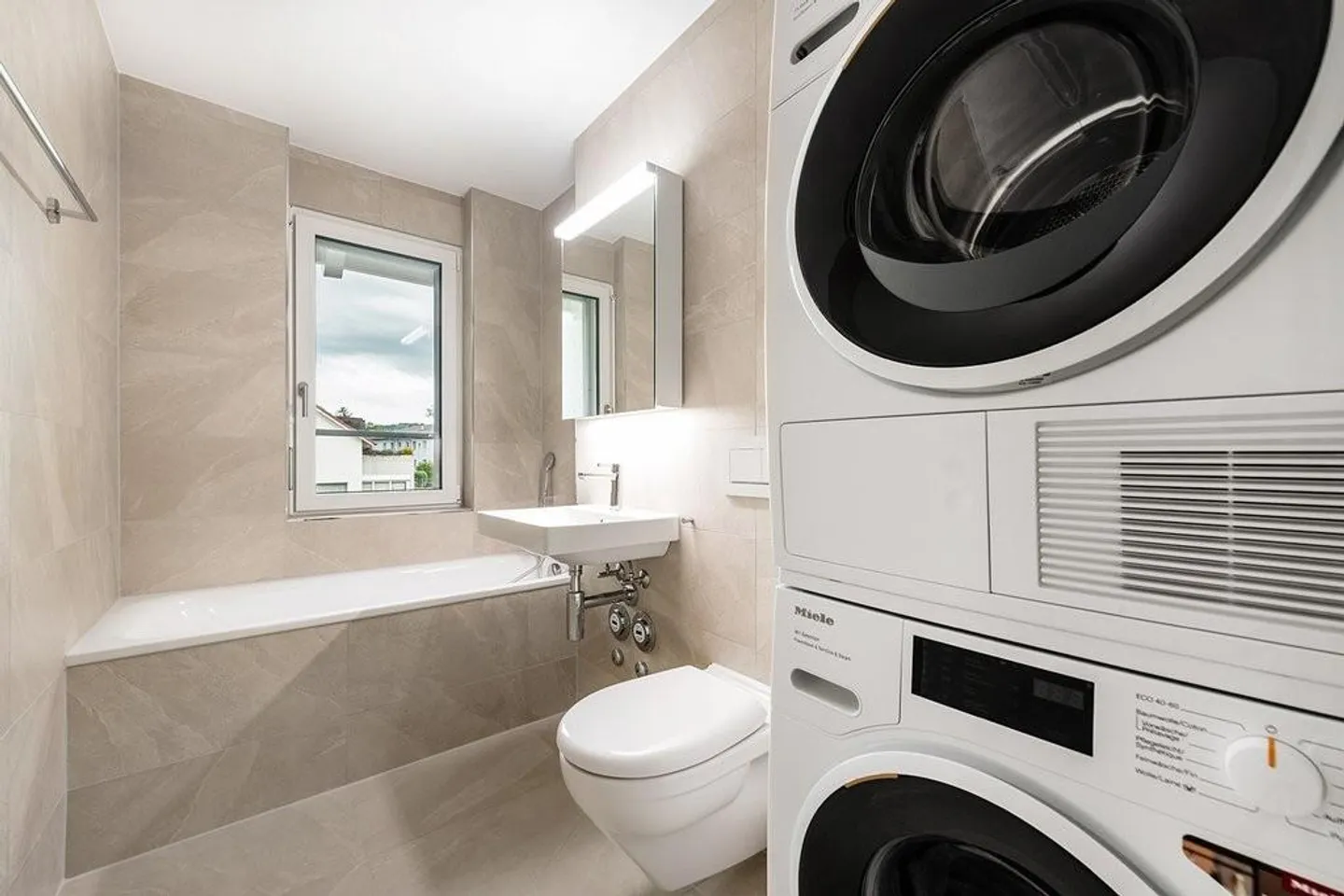 Renovierte Wohnung in Mörschwil - Foto 3 von 11