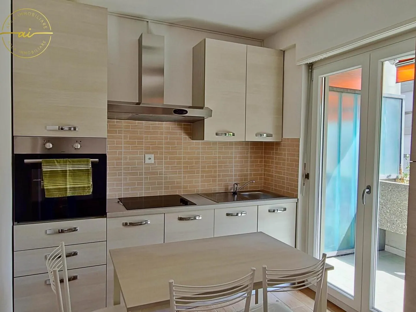 LUMINOSO MONOLOCALE CON BALCONE - OTTIMO INVESTIMENTO! - Foto 3 di 7