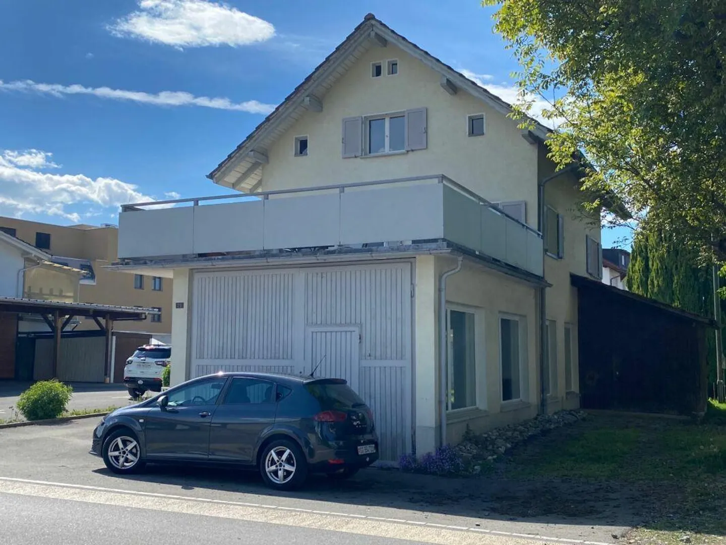 Single-family house with 5.5-room maisonette apartment - Photo 15 of 19