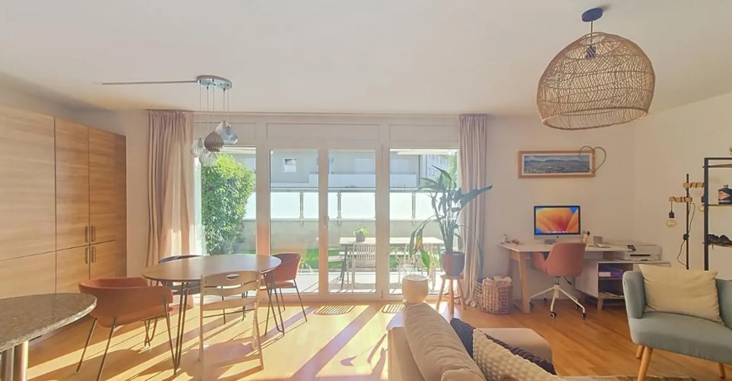 Bel appartement avec terrasse et jardin au cœur d'Eysins ! - Photo 5 sur 10