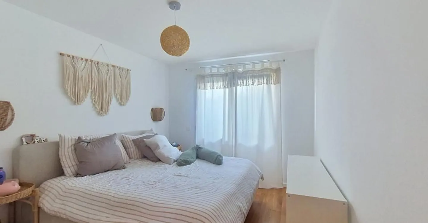 Bel appartement avec terrasse et jardin au cœur d'Eysins ! - Photo 8 sur 10