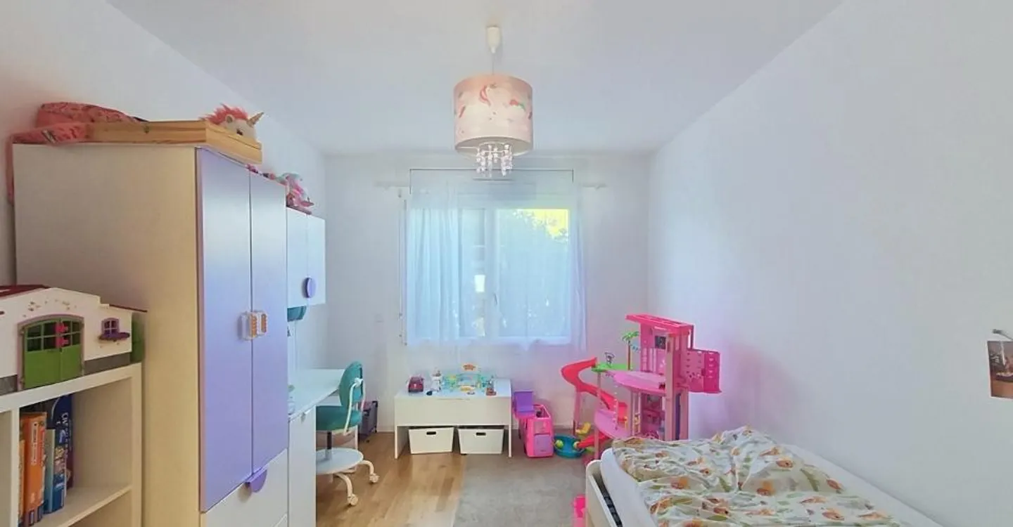 Bel appartement avec terrasse et jardin au cœur d'Eysins ! - Photo 9 sur 10