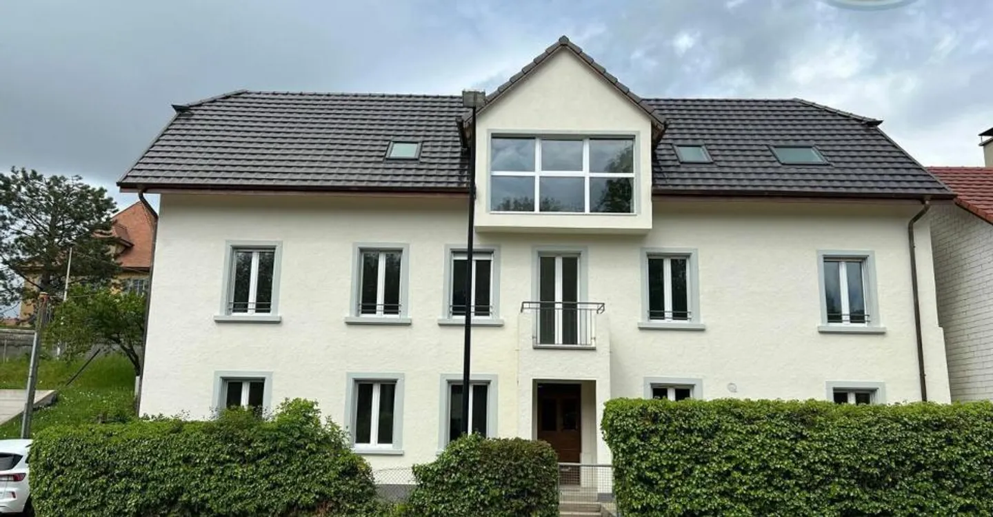 Edificio di rendimento con un lotto edificabile di circa 550 m2 - Foto 1 di 13