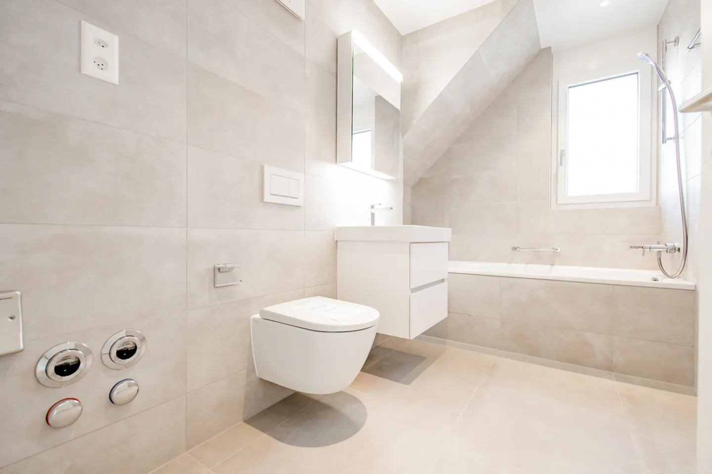 Wunderschöne neue Duplex-Penthouse in St-Prex, nur wenige Schritte vom See entfernt! - Foto 11 von 12