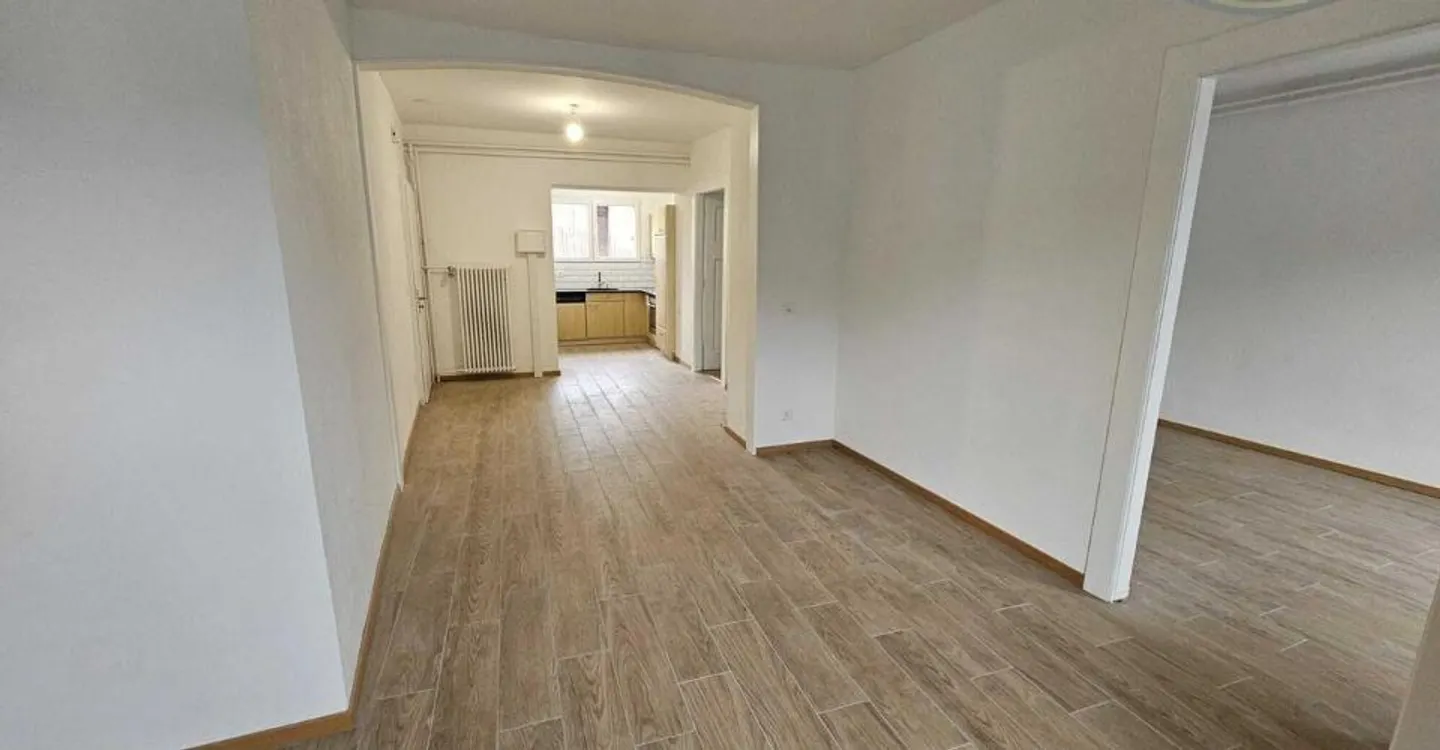 Edificio di rendimento con un lotto edificabile di circa 550 m2 - Foto 5 di 13