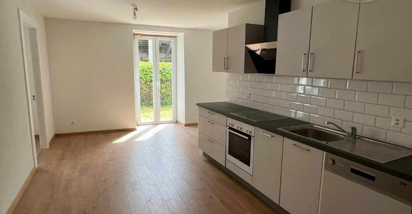 Edificio di rendimento con un lotto edificabile di circa 550 m2 - Foto 10 di 13