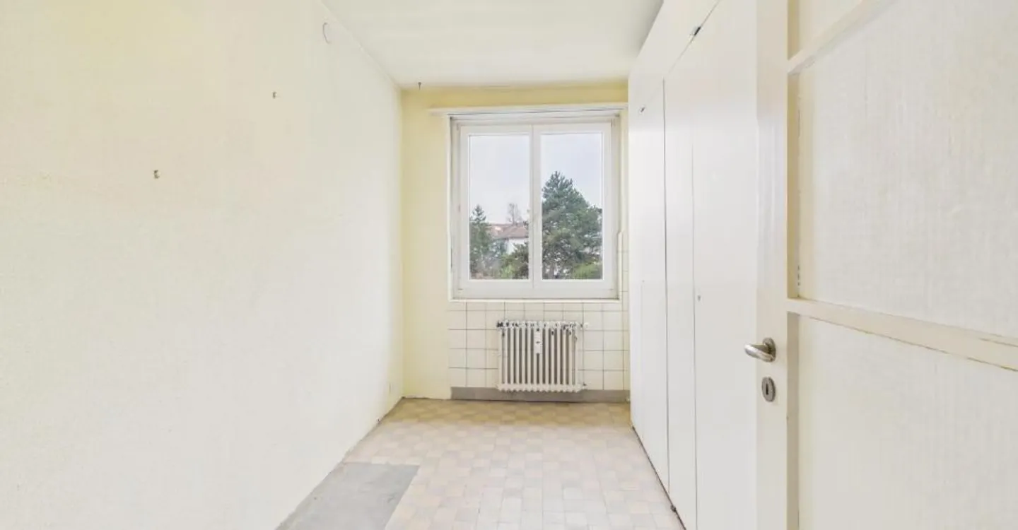 Spacious 5.5-room apartment in Allschwil limited to 24 months until 31.12.2028 - Photo 6 of 9
