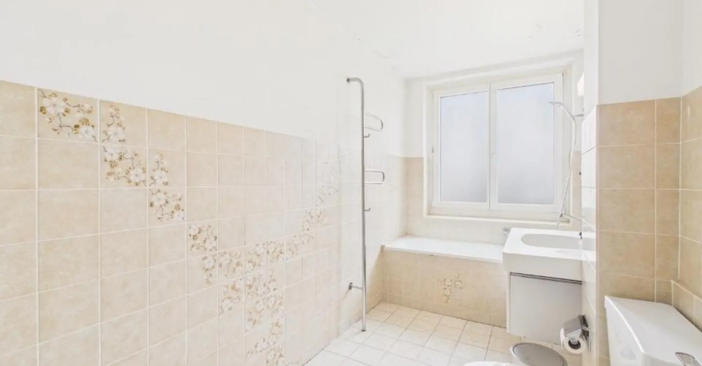 Spacious 5.5-room apartment in Allschwil limited to 24 months until 31.12.2028 - Photo 7 of 9