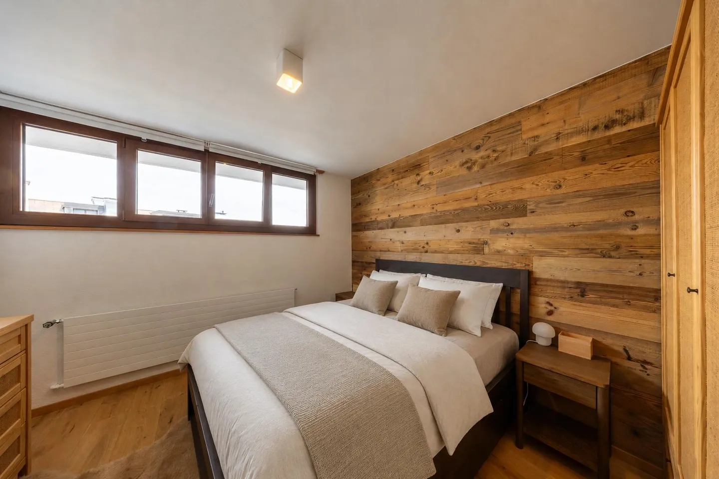 Magnificent renovated penthouse in the center of the resort - Photo 6 of 14