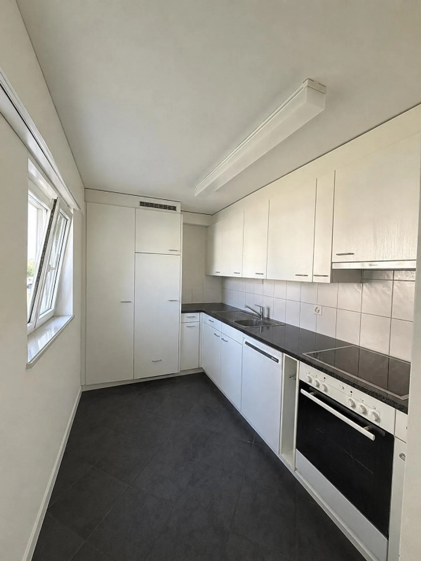Modernes Apartment mit Aussicht - Foto 2 von 9