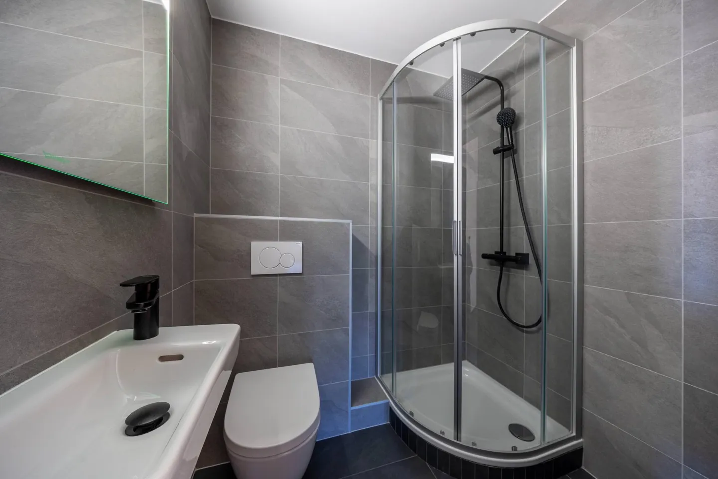 Magnificent renovated penthouse in the center of the resort - Photo 10 of 14