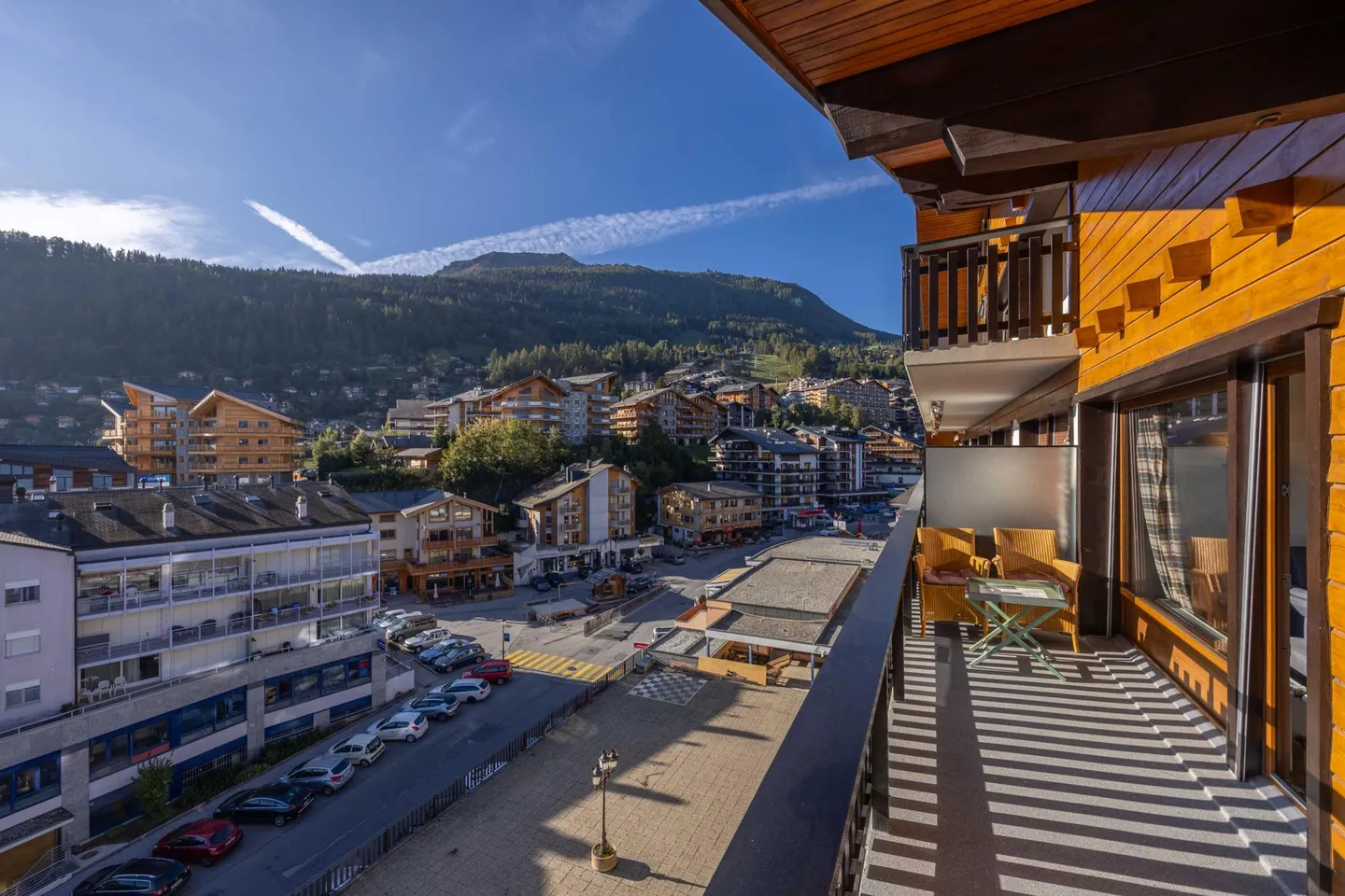 Magnificent renovated penthouse in the center of the resort - Photo 12 of 14