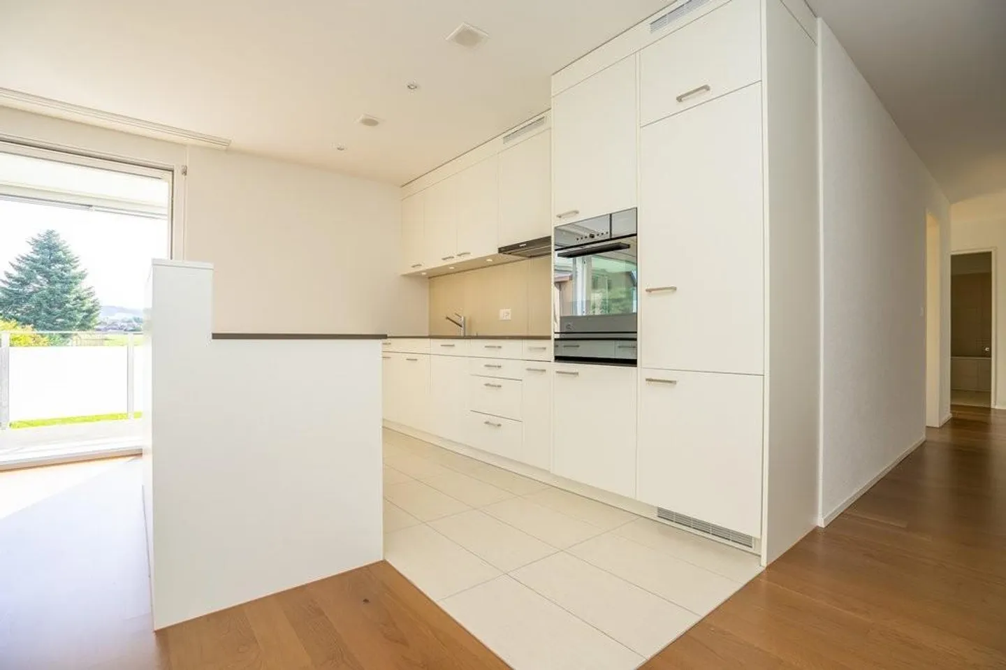 moderne 3.-Zimmer-Wohnung mit eigenem Waschturm - Photo 2 of 9