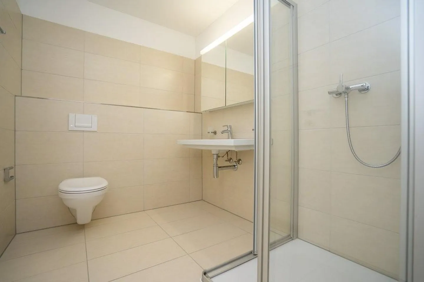 moderne 3.-Zimmer-Wohnung mit eigenem Waschturm - Photo 6 of 9