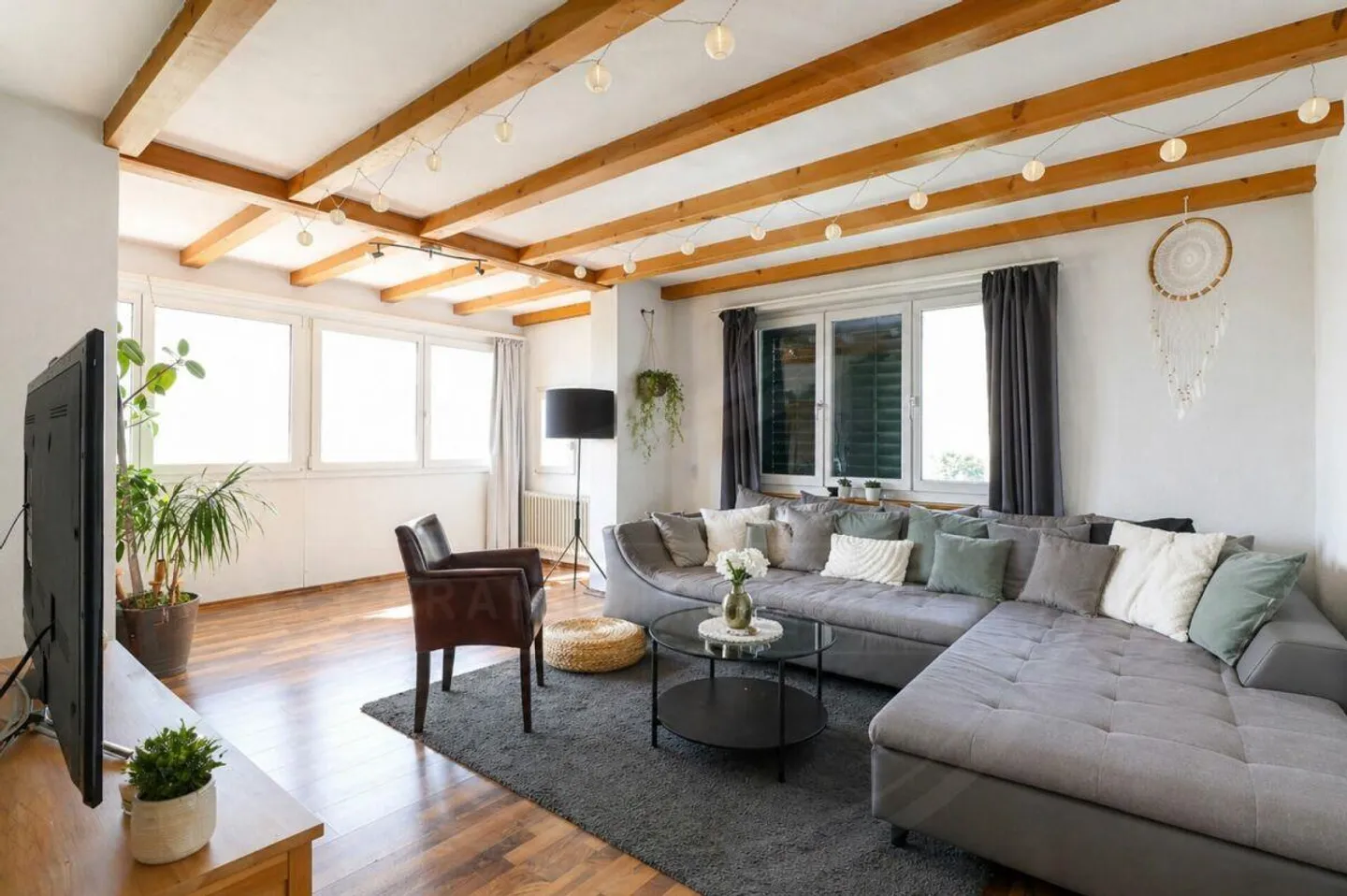 VENDUTO - Casa unifamiliare con possibilità di ampliamento e design - Foto 3 di 16