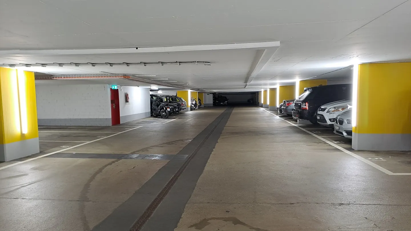 Place de parking extérieure à louer - Photo 3 sur 3