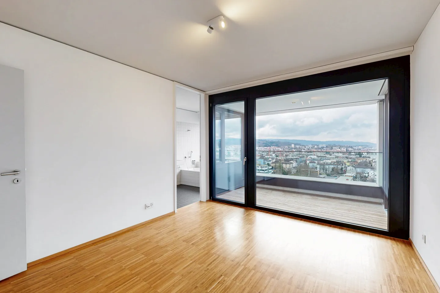 Modernes Apartment in urbaner Umgebung - Foto 5 von 9