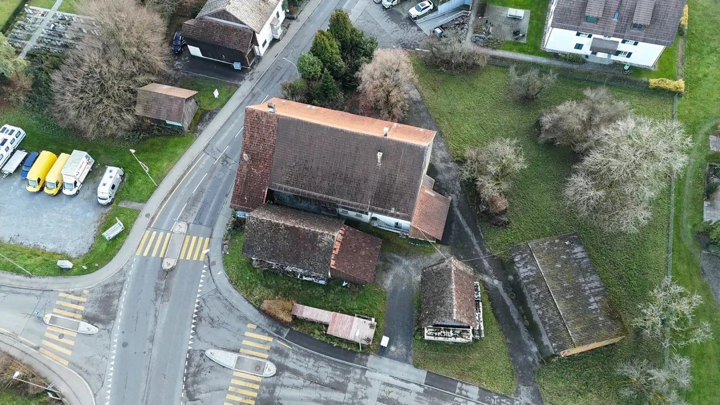 Ancien ferme avec un potentiel énorme - Photo 3 sur 5