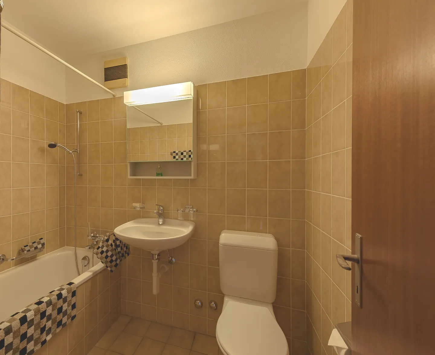 Geräumige Wohnung - Foto 3 von 8