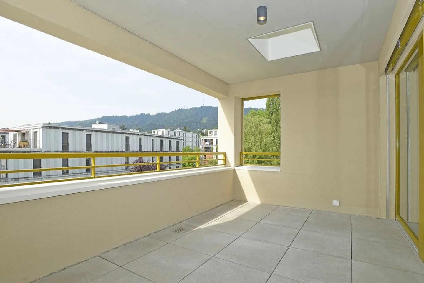 Appartamento luminoso e moderno di 2,5 stanze in affitto - Foto 6 di 6