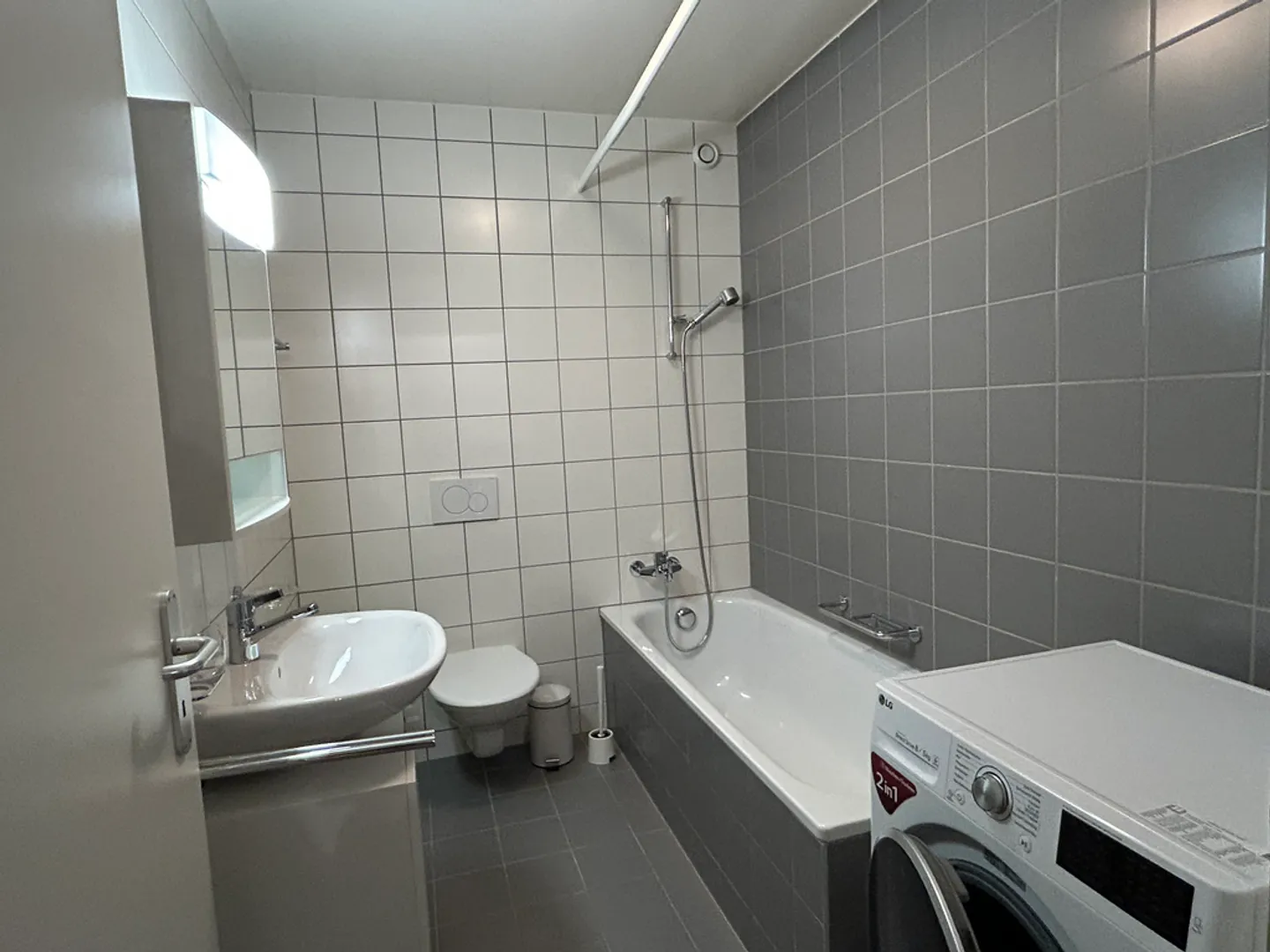 Appartement spacieux 4.5 pièces - Photo 8 sur 9