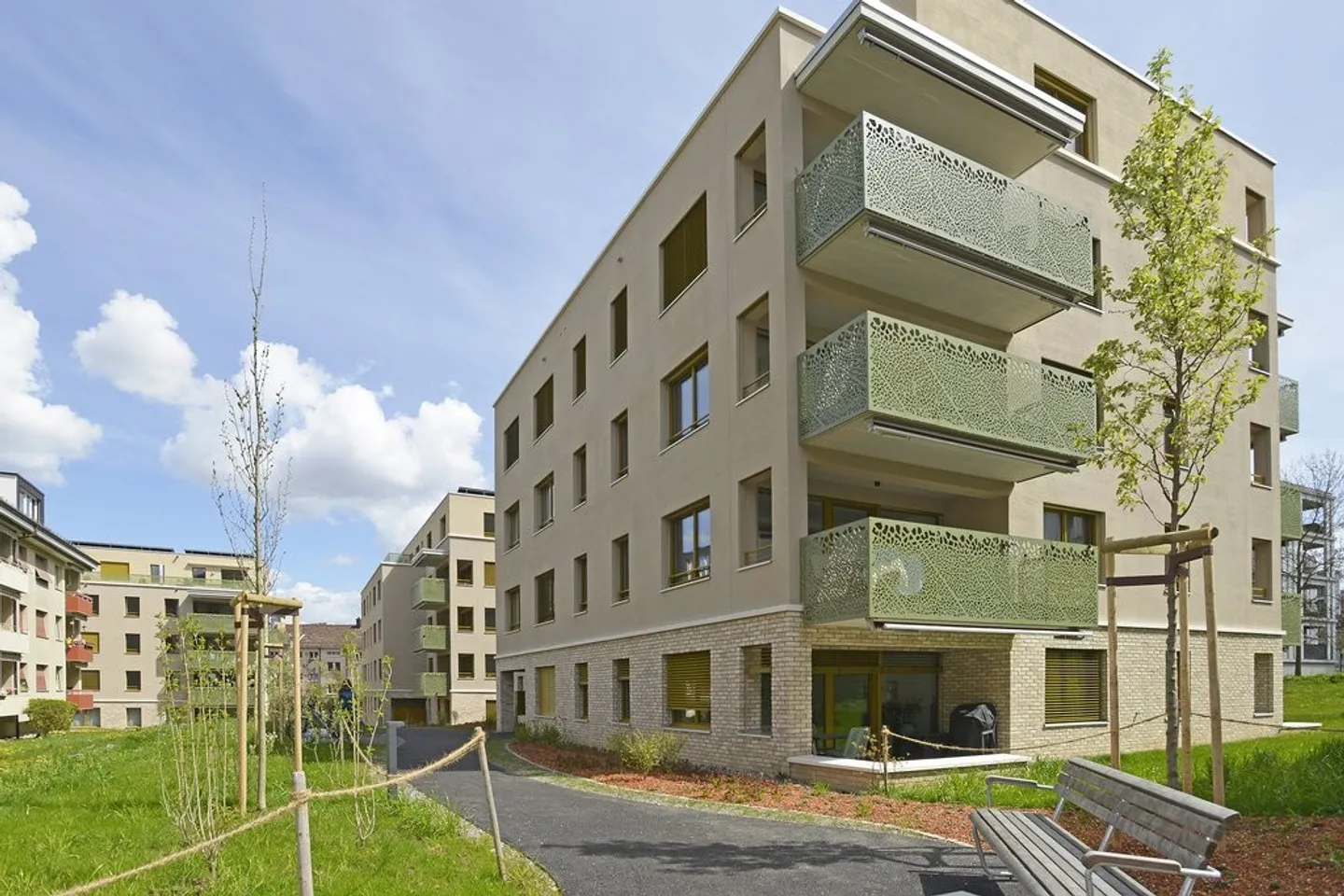 Appartamento luminoso e moderno di 2,5 stanze in affitto - Foto 1 di 6