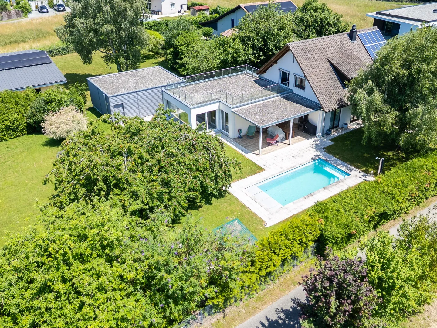 Villa indipendente spaziosa con piscina - Foto 1 di 24