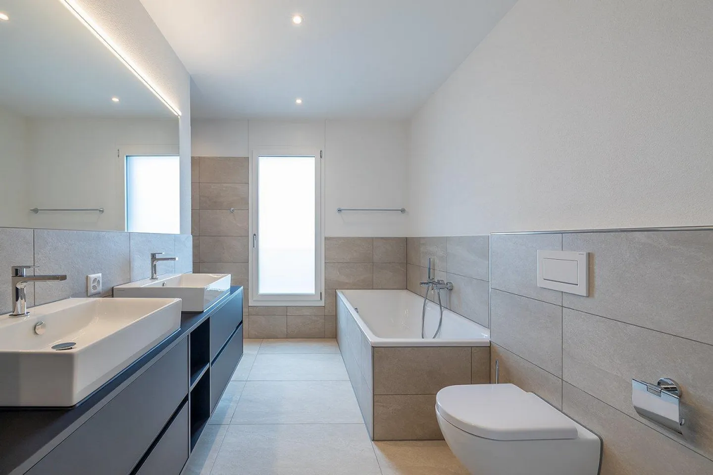 Penthouse apartment with terrace oasis and modern living concept - Photo 7 of 13