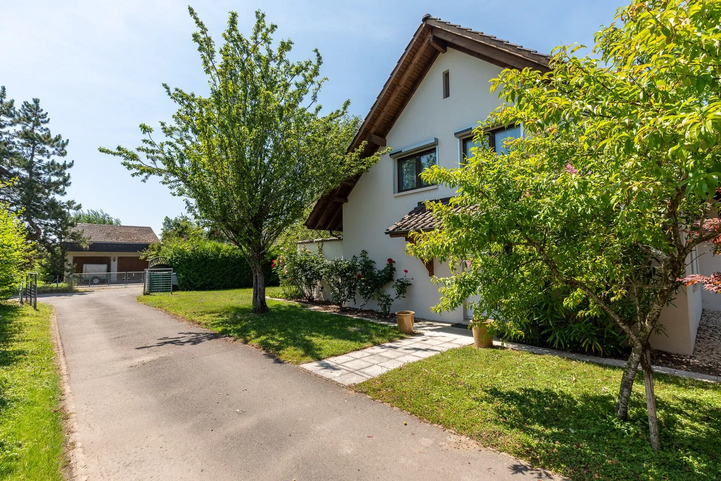 Villa indipendente spaziosa con piscina - Foto 4 di 24