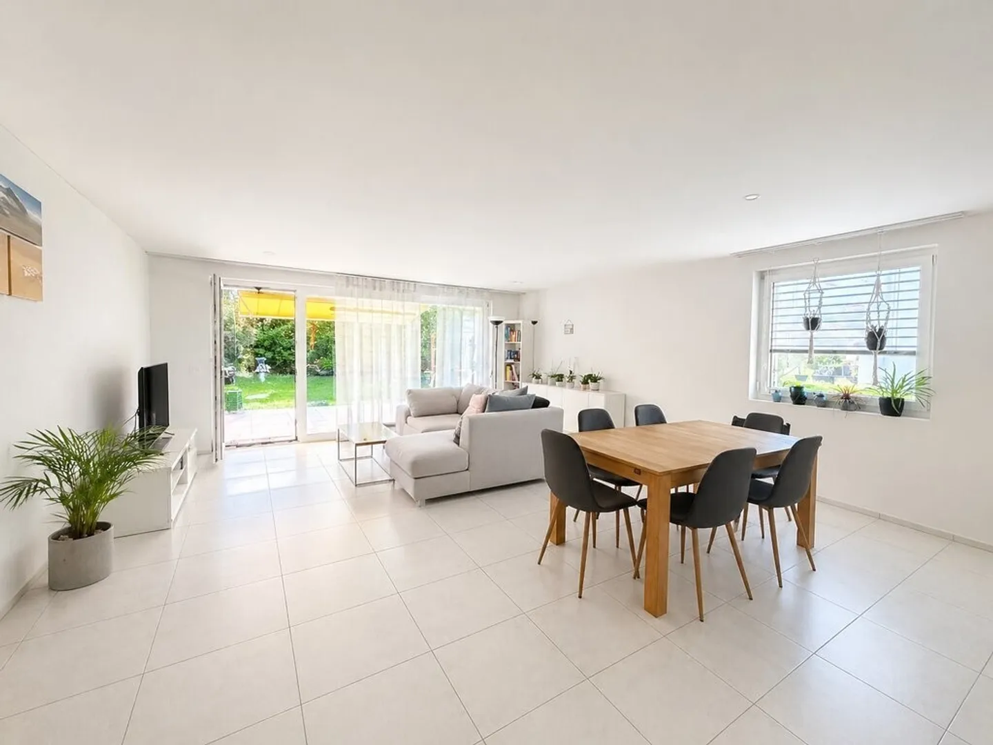 Geräumige Terrassenwohnung für Familien - Foto 3 von 11