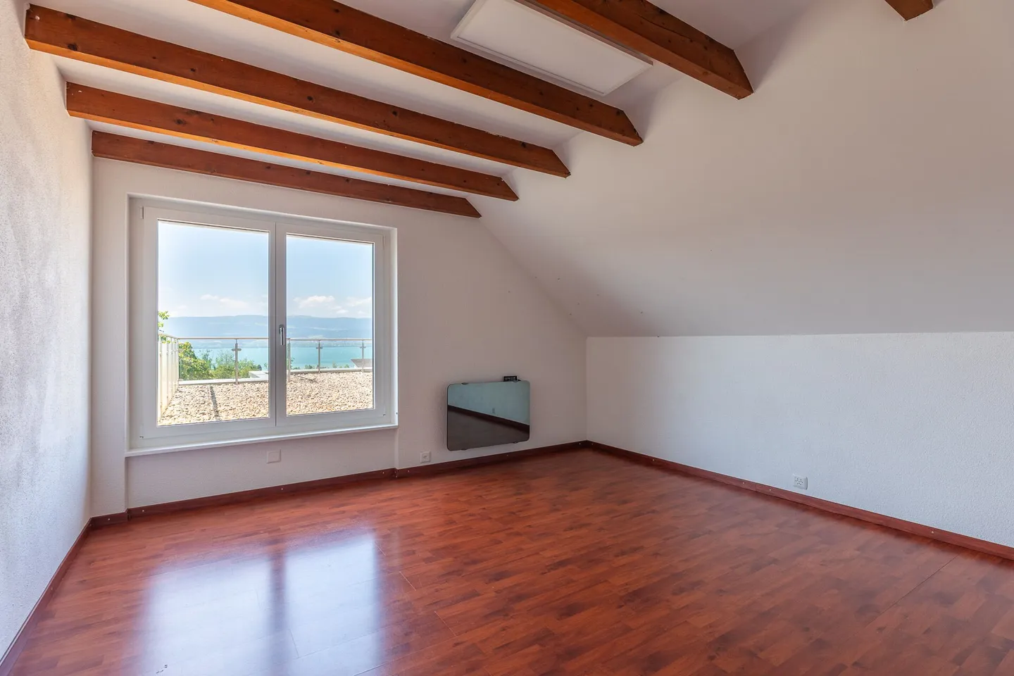 Villa indipendente spaziosa con piscina - Foto 8 di 24