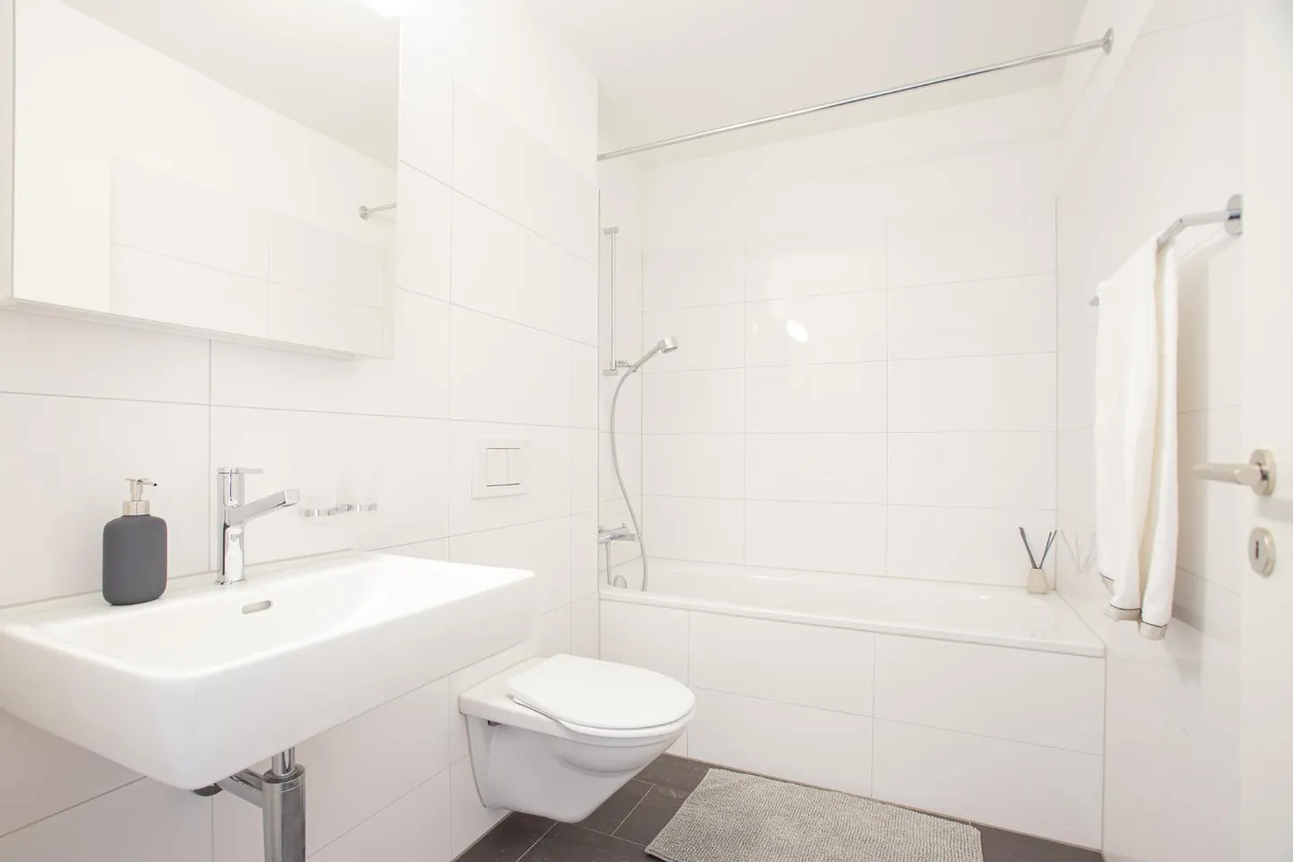 Spacious Apartment Near Gossau - Photo 6 of 10