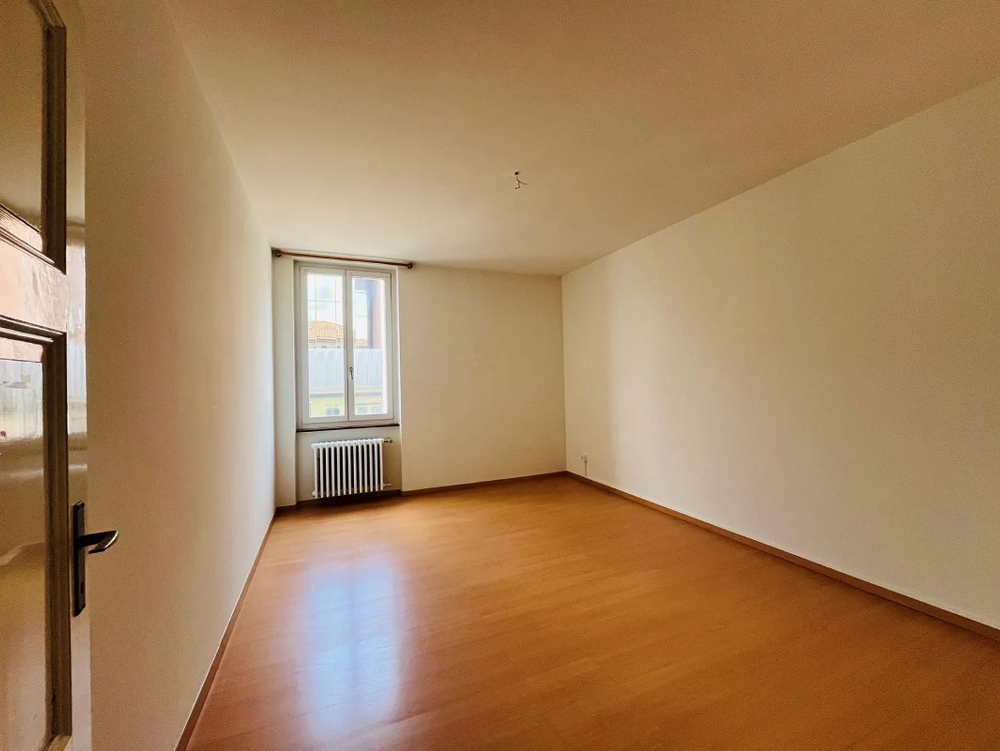 OFFICE IN CENTRAL LOCATION - Photo 3 of 7