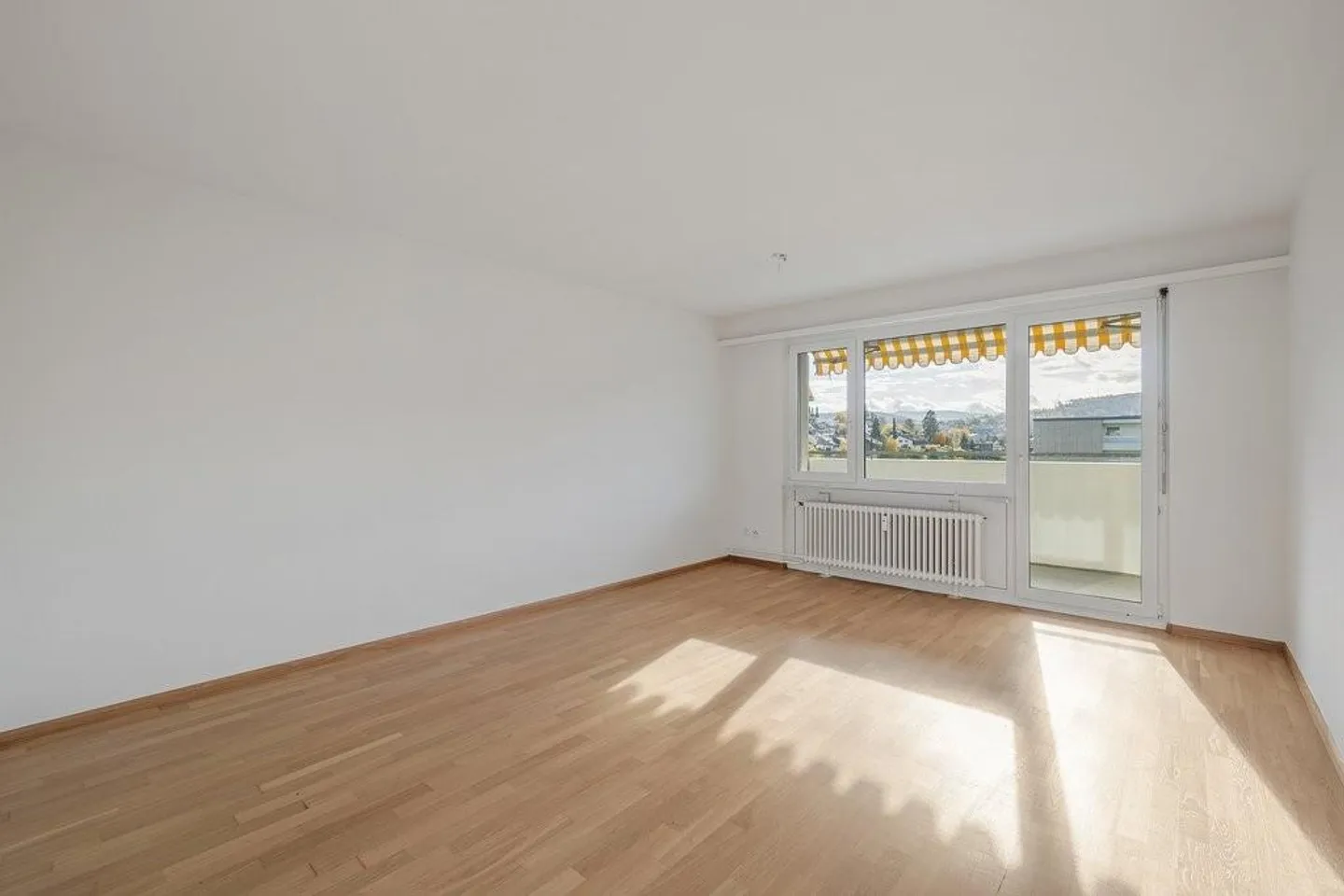 Petit appartement avec une vue magnifique dans un bon emplacement dans le quartier de Fraumatt - Photo 3 sur 6