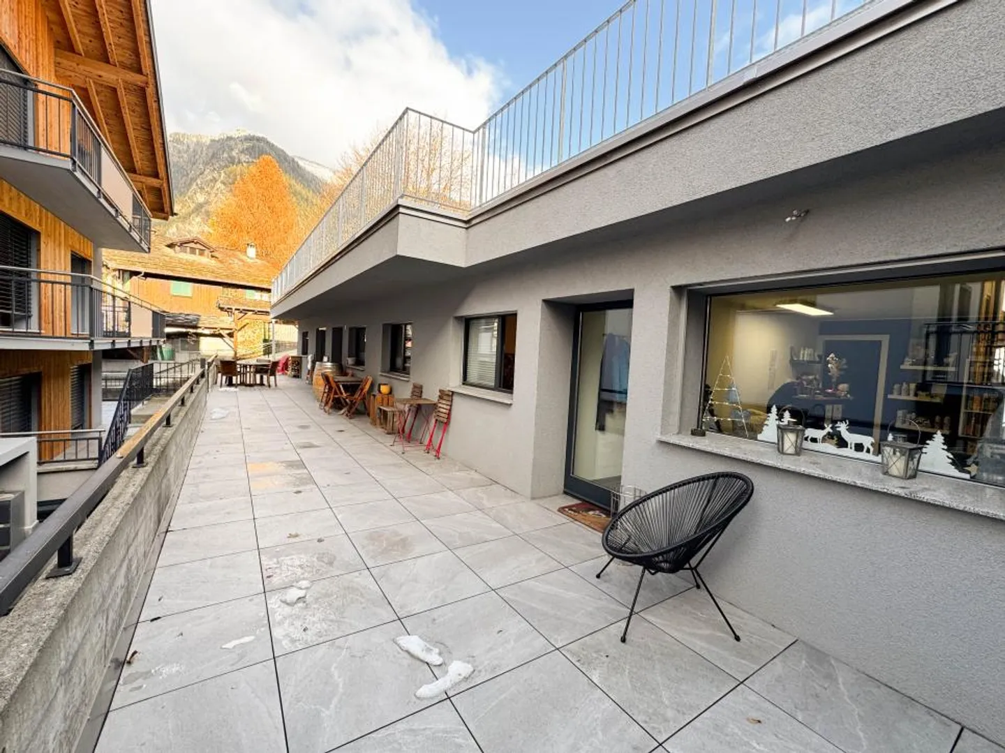 Edificio a uso misto con posizione ideale e rendimento locativo a Châble - Foto 1 di 13