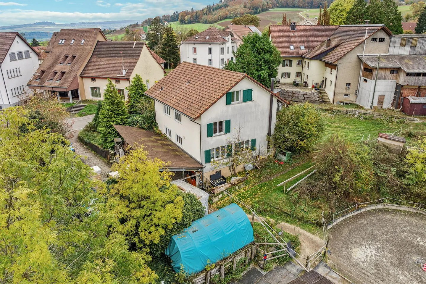 Casa plurifamiliare con due appartamenti di 4,5 stanze (da ristrutturare) - Foto 2 di 9