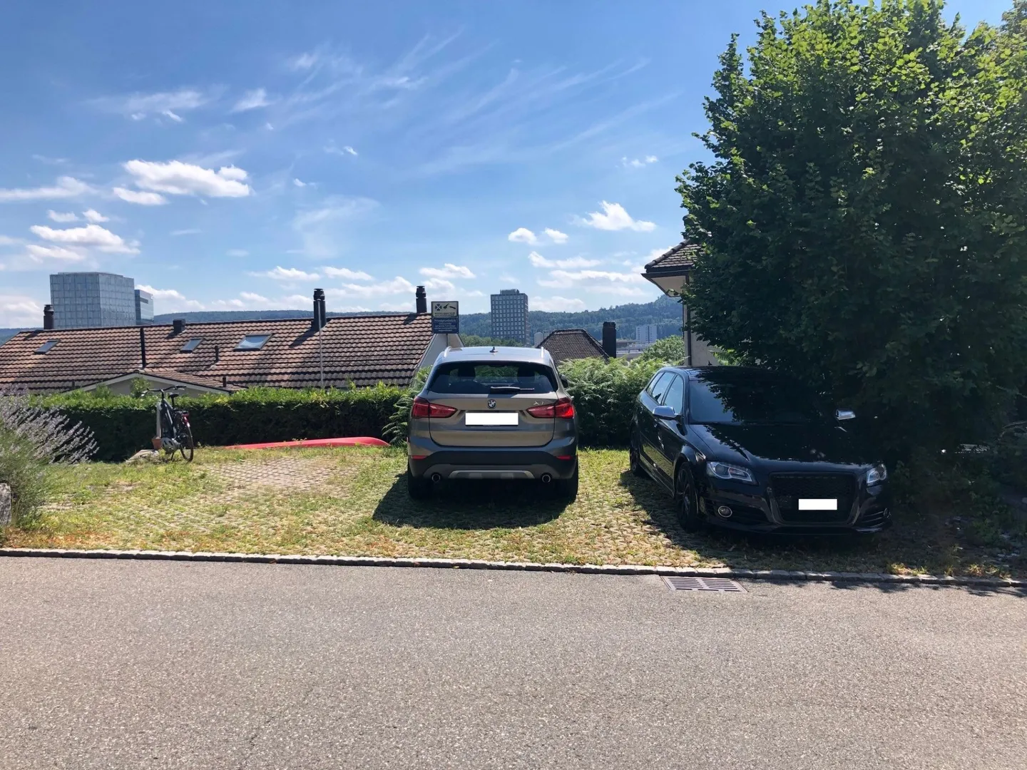 Aussenparkplatz Nähe Bahnhof - Foto 1 von 1