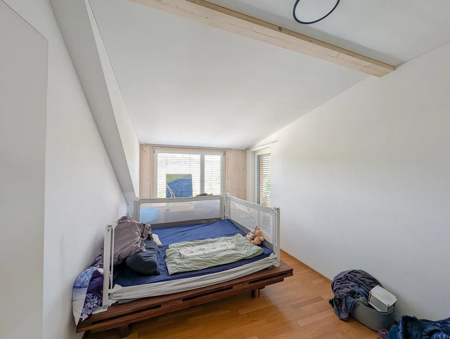 Well-maintained duplex penthouse with cozy loggia - Photo 6 of 9