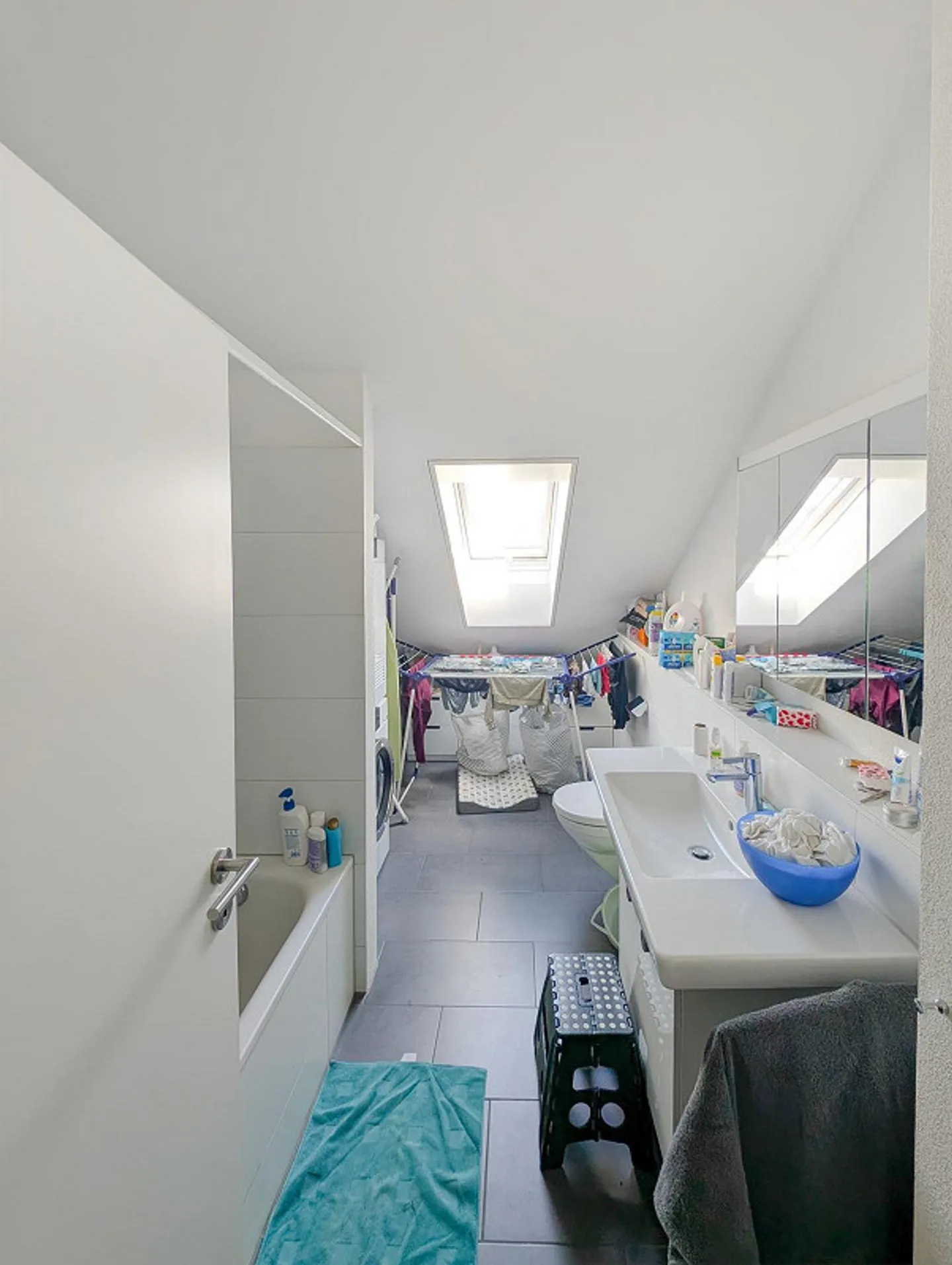 Well-maintained duplex penthouse with cozy loggia - Photo 7 of 9