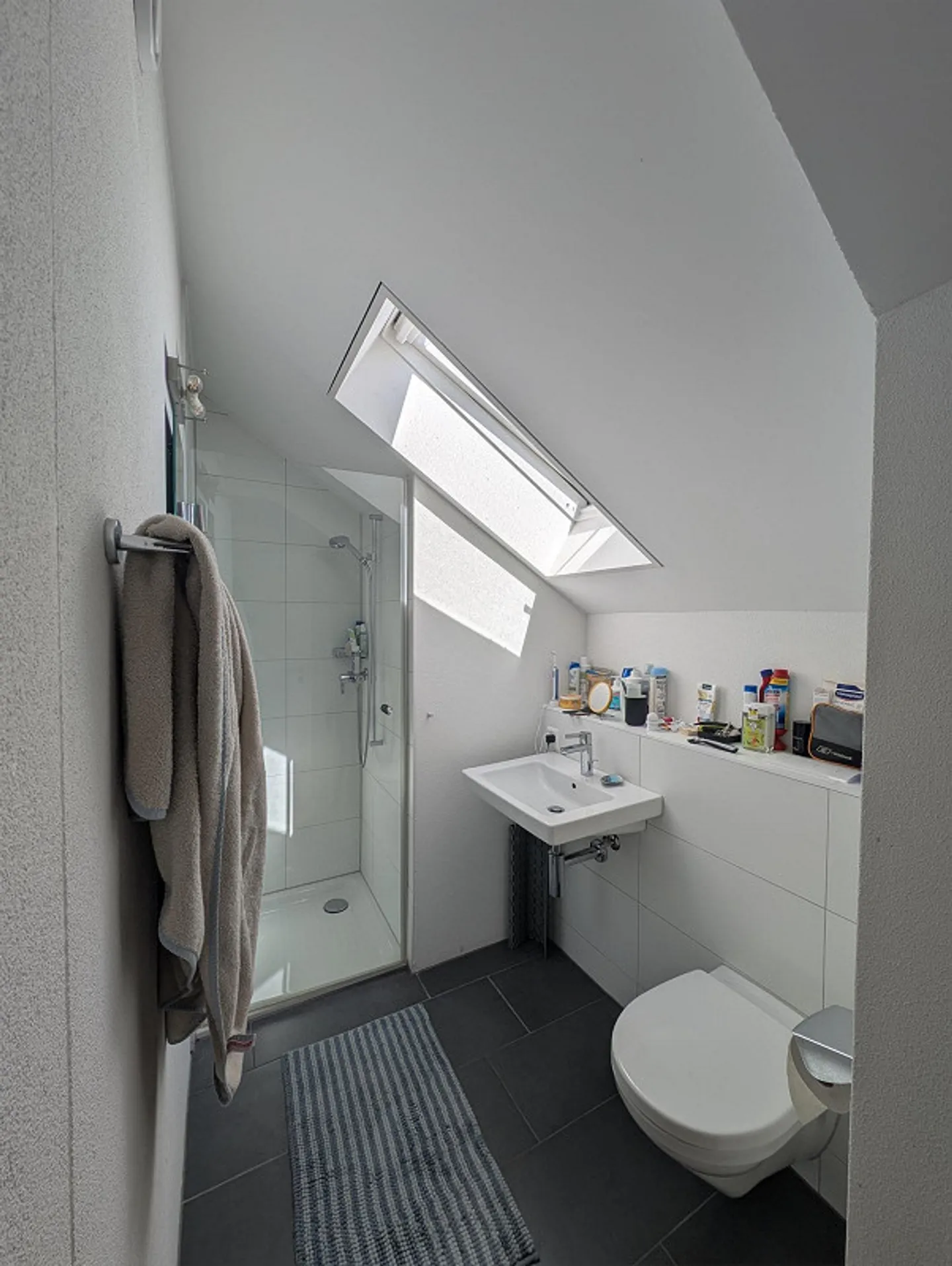 Well-maintained duplex penthouse with cozy loggia - Photo 8 of 9