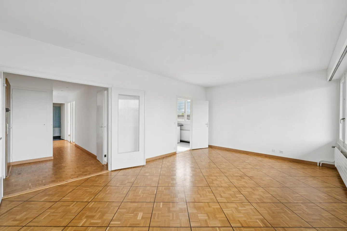 Spacious Apartment with Loggia - Photo 2 of 8