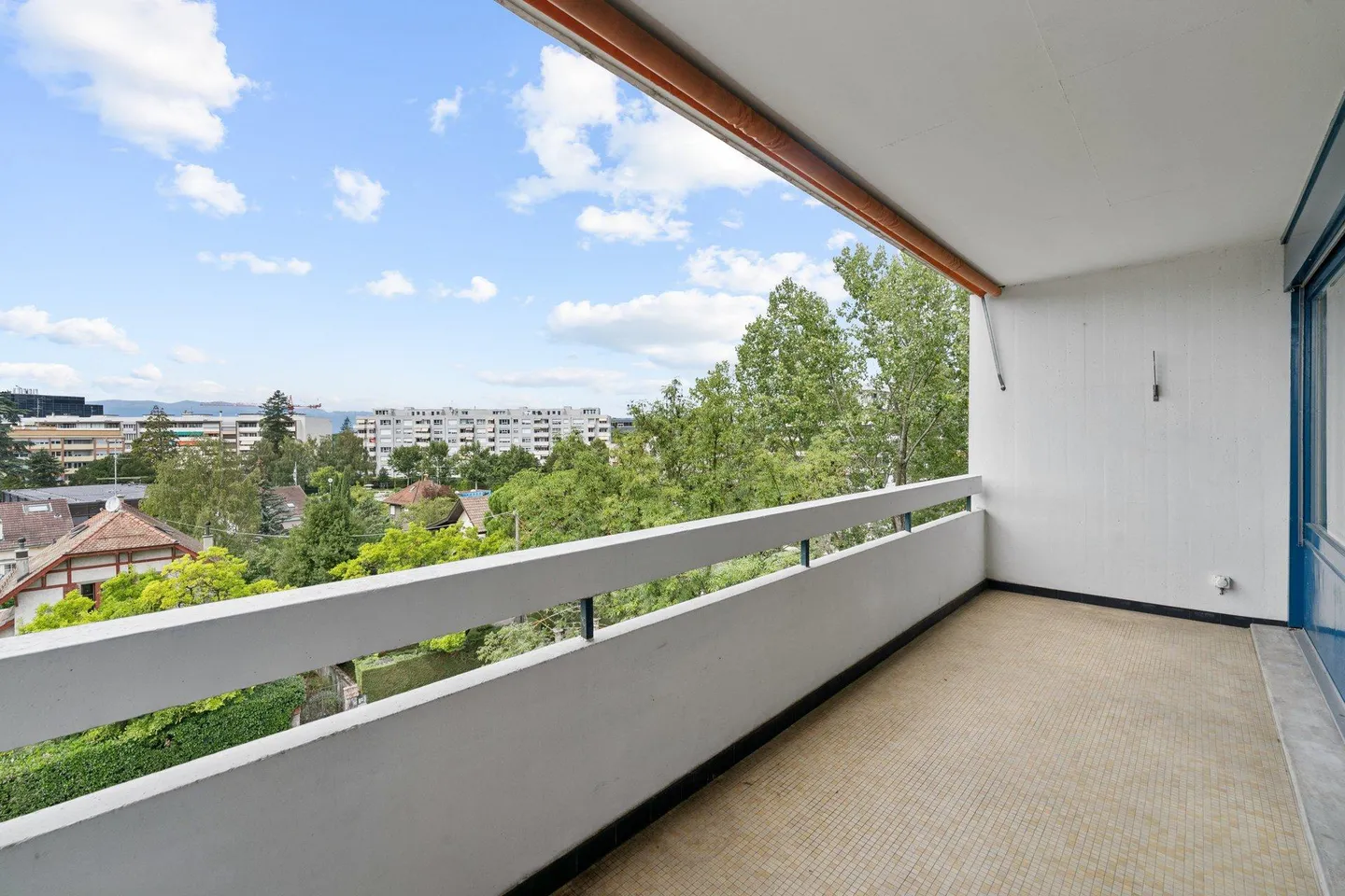 Spacious Apartment with Loggia - Photo 1 of 8