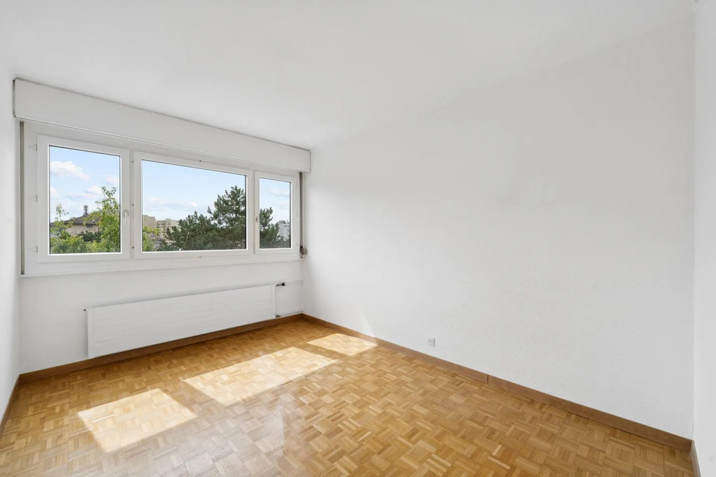 Spacious Apartment with Loggia - Photo 5 of 8