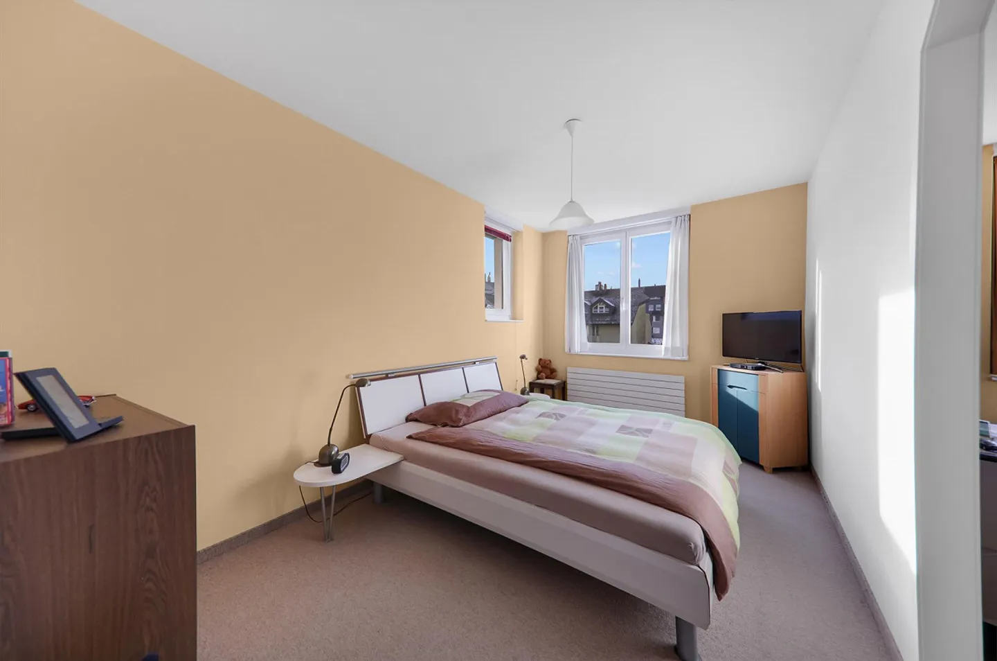 Plenty of Space for the Whole Family: 5 ½-Room Single-Family House in a Quiet Area - Photo 7 of 14