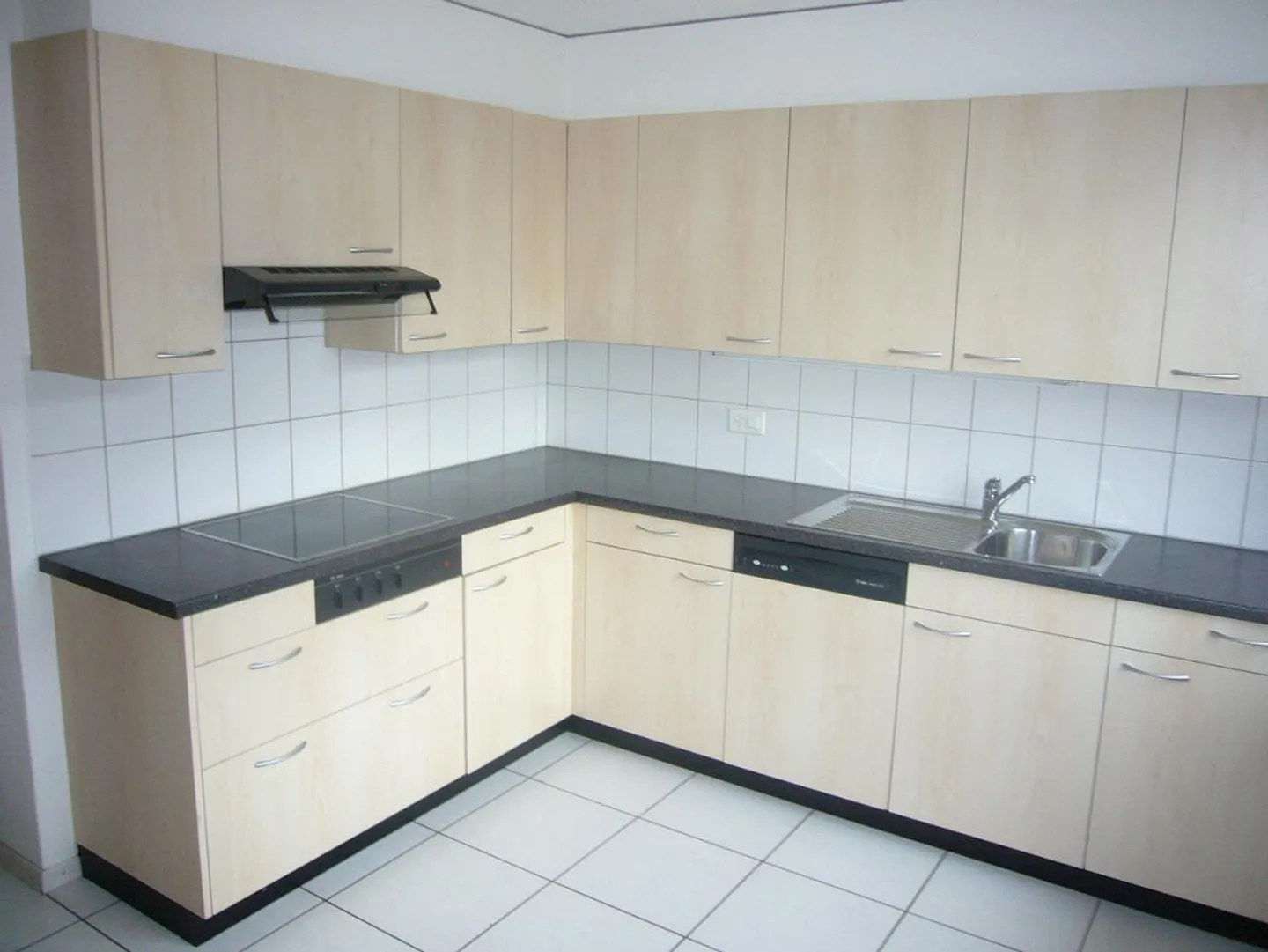Well-kept 4.5-room apartment in Bern-Bethlehem - ideal for a shared flat! - Photo 2 of 11