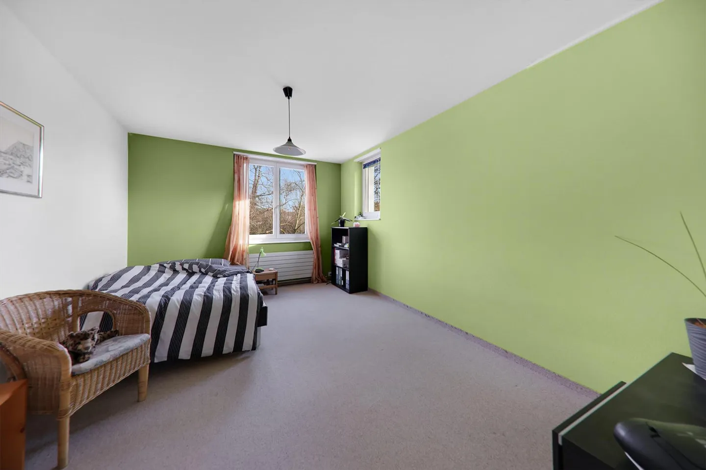 Plenty of Space for the Whole Family: 5 ½-Room Single-Family House in a Quiet Area - Photo 9 of 14