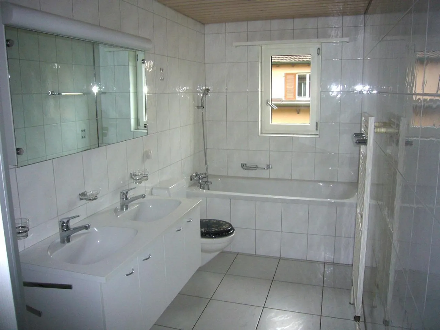 Well-kept 4.5-room apartment in Bern-Bethlehem - ideal for a shared flat! - Photo 4 of 11