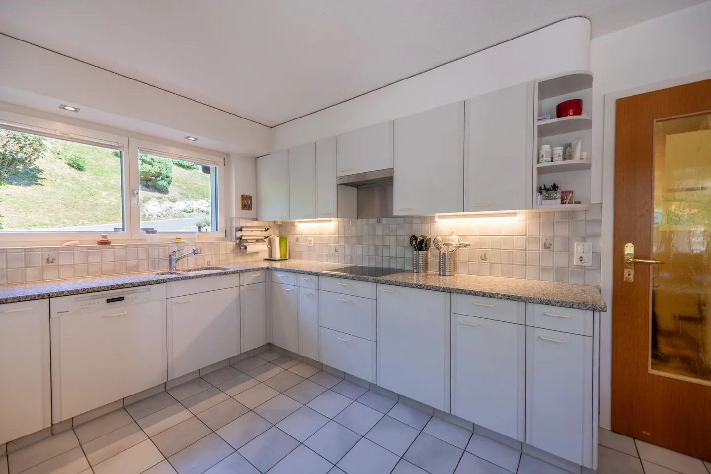 View, Space and Nature - Spacious Single-Family Home in Idyllic Location with Garden Paradise - Photo 8 of 34