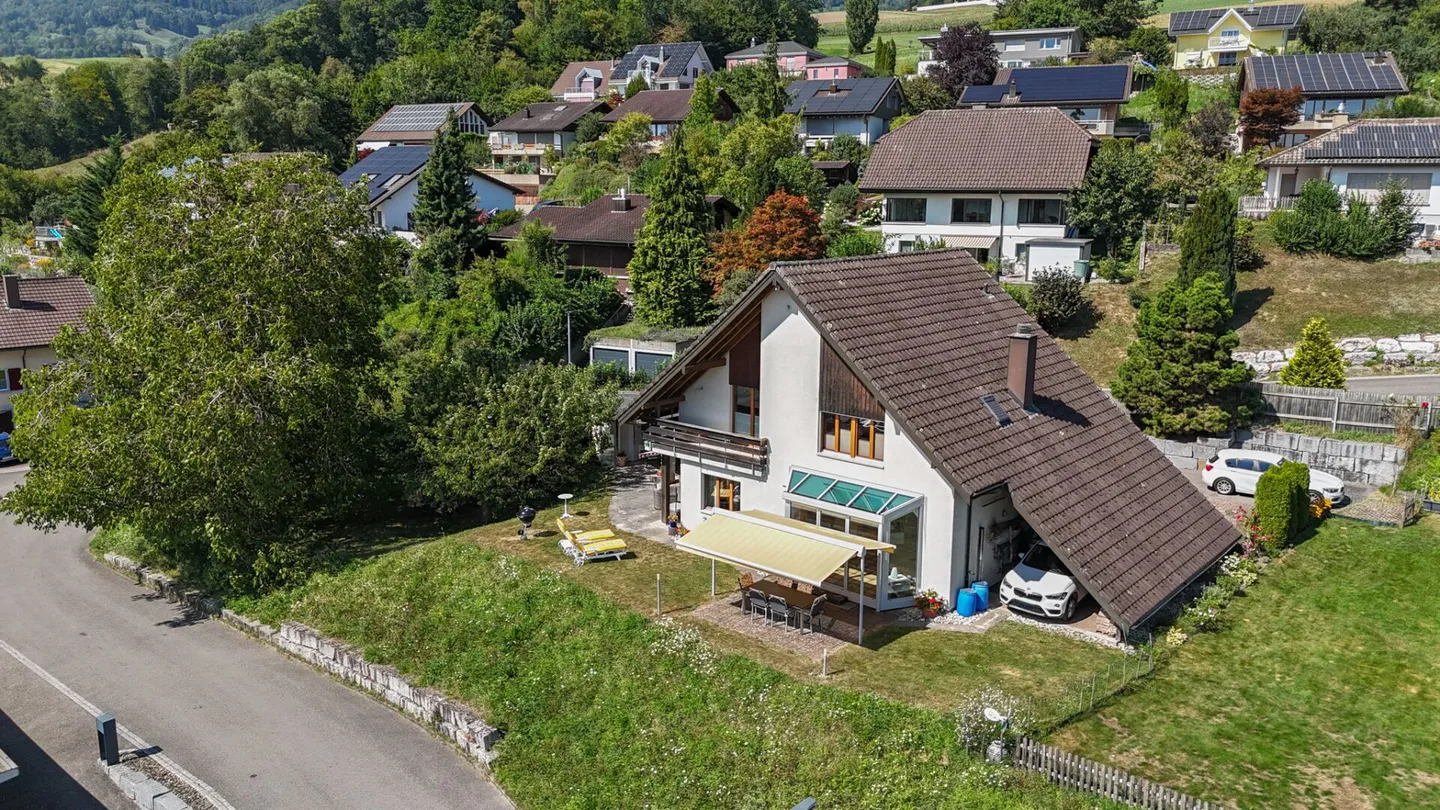 View, Space and Nature - Spacious Single-Family Home in Idyllic Location with Garden Paradise - Photo 30 of 34