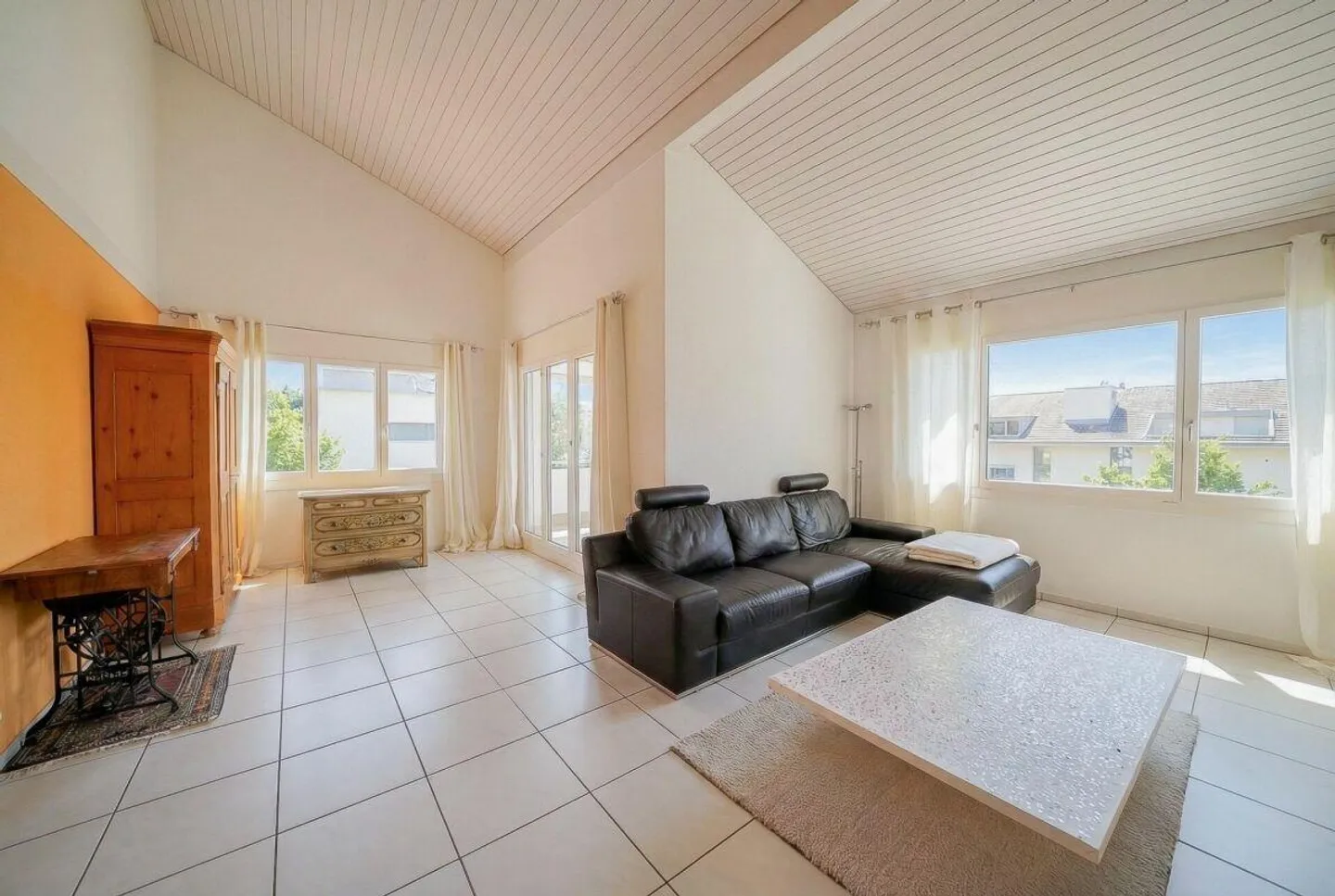 Charmantes Doppelhaus mit Garten - Foto 2 von 14